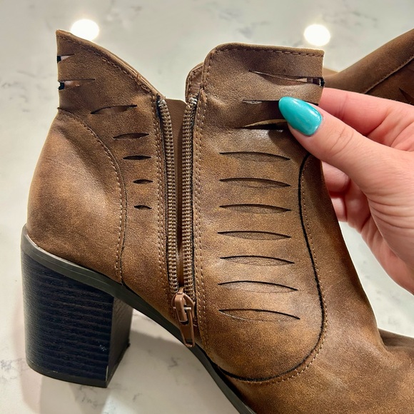 Sonoma Brown Ankle Boots - Women’s 9 - Picture 9 of 12